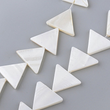 Honeyhandy Natural Freshwater Shell Beads Strands, Triangle, Creamy White, 18x20~21.5x3~3.5mm, Hole: 1mm, about 21pcs/strand, 14.37 inch~14.96 inch