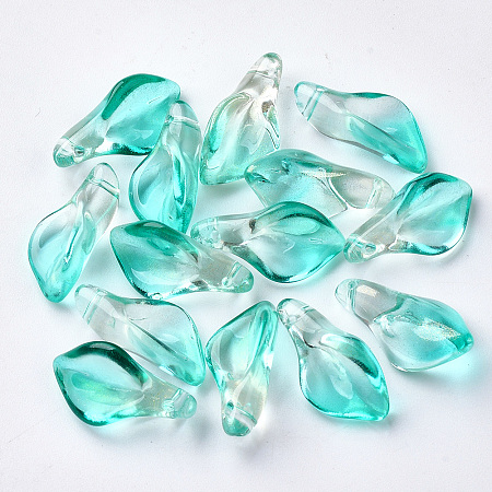 NBEADS Transparent Spray Painted Glass Pendants, with Glitter Powder, Petaline, Turquoise, 20x10.5x6mm, Hole: 1.2mm