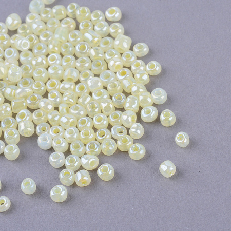 Honeyhandy Glass Seed Beads, Ceylon, Round, Light Goldenrod Yellow, 4mm, Hole: 1.5mm, about 4500pcs/pound