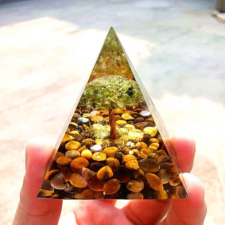 Honeyhandy Orgonite Pyramid Resin Display Decorations, with Natural Peridot Chips Tree of Life Inside, for Home Office Desk, 60x60mm