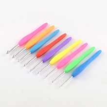 Honeyhandy Aluminum Crochet Hooks with Rubber Handle Covered, Mixed Color, Pin: 2.0~6.0mm, 137x12~13x8~9mm, 9pcs/box