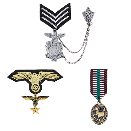 SUPERFINDINGS 3 Styles Military Hero Medals Theme Brooch Retro Shield Geometric Alloy Eagle/Horse Badges with Safety Chains Medal Brooch Pin for Suit Shirt Collar Jacket Costume