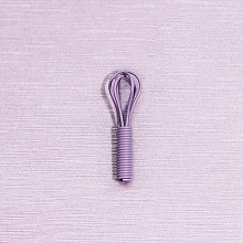 Honeyhandy Miniature Metal Egg Beater Kitchen Ornaments, Micro Landscape Home Dollhouse Accessories, Medium Purple, 31x9mm