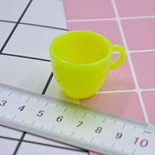 Honeyhandy Miniature Plastic Mini Cup, for Dollhouse Accessories Pretending Prop Decorations, Yellow, 40x30x25mm