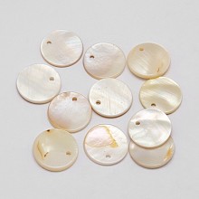 Honeyhandy Dyed Natural Flat Round Shell Pendant, Old Lace, 15x2mm, Hole: 1.5mm