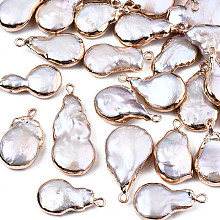 Honeyhandy Electroplate Natural Baroque Pearl Keshi Pearl Pendants, Cultured Freshwater Pearl, with Iron Findings, Flat Round, Golden, 20~35x10~16x4~8mmmm, Hole: 1.8mm