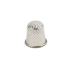 Honeyhandy Metal Sewing Thimble Finger Protector, Finger Thimble Protector Shield Pin Needles Partner for DIY Crafts Tools, Platinum, 1.7x1.7cm