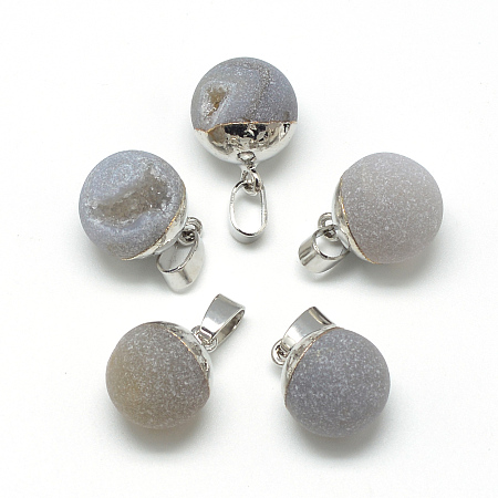 Honeyhandy Natural Druzy Grey Agate Pendants, with Brass Findings, Round, Frosted, Round, Platinum, 18x14mm, Hole: 7x4mm