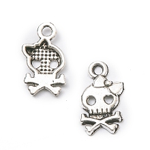 Honeyhandy Tibetan Style Alloy Pendants, Skull, Antique Silver, 16x9x2mm