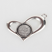 Honeyhandy Vintage Tibetan Style Alloy Open Heart Pendant Cabochon Bezel Settings, Cadmium Free & Lead Free, Antique Silver, Flat Round Tray: 14mm, 28x41x2mm, Hole: 3mm