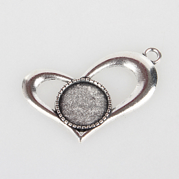 Honeyhandy Vintage Tibetan Style Alloy Open Heart Pendant Cabochon Bezel Settings, Cadmium Free & Lead Free, Antique Silver, Flat Round Tray: 14mm, 28x41x2mm, Hole: 3mm